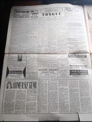 Cumhuriyet Gazetesi - 27 Haziran 1960 - Spor Ve Gençlik Bayramı Heyecanla Kutlandı - Dün Yurdun Her Yerinde Büyük Törenler Yapıldı - Yurt Dışına Çıkma İzni İçin Aranan Şartlar - Ortadoğu Teknik Üniversitesi İle İlgili Suistimal - Orgeneral Cemal Gürsel'in Gençliğe Hitabesi -  Gençlik ve Spor Bayramı gösterilerinde büyük tezahürata vesile olan Kuleli Askeri Lisesi talebeleri geçerken fotoğraf - Gençligin Atatürk'ün Hitabesine Cevabı - Milli Birlik Komitesi İlk Defa Dün İstirahat Etti - Charlie Chaplin Aleyhine Açılan Babalık Davası - Yıldızlar Mahallesinde Komiserdim Beverly Hills Yazan Clinton Anderson Yazı Dizisi - Dümensiz Gemi Yazan Rikkat Köknar Yazı Dizisi - Kaybettiğimiz Milli Değerler Tonguç Yazan Sabahattin Eyüboğlu - Madagaskar Bağımsız Cumhuriyet Oldu  - Vatan Cephesine Girenlerin Akıbeti - Kırkpınar Güreşleri Sona Erdi İbrahim Karabacak Başpehlivan Oldu fotoğraf - Fenerbahçe Kongresinde Kadri Aytaç Ve Hilmi Kiremitçi Transferine Karar Verildi