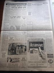 Cumhuriyet Gazetesi - 27 Haziran 1960 - Spor Ve Gençlik Bayramı Heyecanla Kutlandı - Dün Yurdun Her Yerinde Büyük Törenler Yapıldı - Yurt Dışına Çıkma İzni İçin Aranan Şartlar - Ortadoğu Teknik Üniversitesi İle İlgili Suistimal - Orgeneral Cemal Gürsel'in Gençliğe Hitabesi -  Gençlik ve Spor Bayramı gösterilerinde büyük tezahürata vesile olan Kuleli Askeri Lisesi talebeleri geçerken fotoğraf - Gençligin Atatürk'ün Hitabesine Cevabı - Milli Birlik Komitesi İlk Defa Dün İstirahat Etti - Charlie Chaplin Aleyhine Açılan Babalık Davası - Yıldızlar Mahallesinde Komiserdim Beverly Hills Yazan Clinton Anderson Yazı Dizisi - Dümensiz Gemi Yazan Rikkat Köknar Yazı Dizisi - Kaybettiğimiz Milli Değerler Tonguç Yazan Sabahattin Eyüboğlu - Madagaskar Bağımsız Cumhuriyet Oldu  - Vatan Cephesine Girenlerin Akıbeti - Kırkpınar Güreşleri Sona Erdi İbrahim Karabacak Başpehlivan Oldu fotoğraf - Fenerbahçe Kongresinde Kadri Aytaç Ve Hilmi Kiremitçi Transferine Karar Verildi