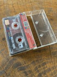 NAŞİDE GÖKTÜRK - KİMSEM YOK - KASET