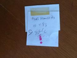 HAYATİ HAMZAOĞLU'NUN ORİJİNAL MİNİ BOY FOTOĞRAFI  - 5,5 x 4 cm EBADINDA - 1993