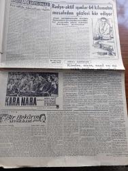 Cumhuriyet Gazetesi - 14 Ocak 1955 - Mısır Türkiye Irak anlaşmasına cephe aldı - Başbakan Adnan Menderes Irak meclisine hitap ederken fotoğraf - Başbakan Adnan Menderes'in Irak meclisine girişi ve mebuslar tarafından alkışlanışı fotoğraf - Suriye'de aleyhimizde gösteriler - Akis Mecmuası İle Mükerrem Sarol davasında müdafaa fotoğraf - İtalya'da faşizm hortladı mı - İsviçre'de Migros teşkilatını tetkik etmekten geliyorum röportajı yapan Aslan Tufan Yazman - İstanbul'da 405.345.971 lira vergi tahsil edildi - Üsküdar cankurtaran merkezi hizmete girdi - bir paketin hikayesi yazan Burhan Felek - İsmaili başimamı kim olacak - Türk ve Macar güreşçilerinin mukayeseleri yazan Haluk San - amatör kümeler puan durumu - İstanbul Ankara Radyosu Programı - Zoraki Diplomat yazan Yakup Kadri Karaosmanoğlu Yazı Dizisi - radyoaktif ışınlar 64 kilometre mesafeden gözleri kör ediyor - İstanbul Belediyesi Şehir Tiyatroları dram kısmında beyaz güvercin komedi kısmında geçti borun pazarı - Akbank