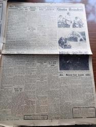 Cumhuriyet Gazetesi - 14 Ocak 1955 - Mısır Türkiye Irak anlaşmasına cephe aldı - Başbakan Adnan Menderes Irak meclisine hitap ederken fotoğraf - Başbakan Adnan Menderes'in Irak meclisine girişi ve mebuslar tarafından alkışlanışı fotoğraf - Suriye'de aleyhimizde gösteriler - Akis Mecmuası İle Mükerrem Sarol davasında müdafaa fotoğraf - İtalya'da faşizm hortladı mı - İsviçre'de Migros teşkilatını tetkik etmekten geliyorum röportajı yapan Aslan Tufan Yazman - İstanbul'da 405.345.971 lira vergi tahsil edildi - Üsküdar cankurtaran merkezi hizmete girdi - bir paketin hikayesi yazan Burhan Felek - İsmaili başimamı kim olacak - Türk ve Macar güreşçilerinin mukayeseleri yazan Haluk San - amatör kümeler puan durumu - İstanbul Ankara Radyosu Programı - Zoraki Diplomat yazan Yakup Kadri Karaosmanoğlu Yazı Dizisi - radyoaktif ışınlar 64 kilometre mesafeden gözleri kör ediyor - İstanbul Belediyesi Şehir Tiyatroları dram kısmında beyaz güvercin komedi kısmında geçti borun pazarı - Akbank