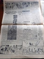 Cumhuriyet Gazetesi - 8 Aralık 1960 - Milli Birlik Komitesi Kurucu Meclis Yasasını Kabul Etti - Devlet Teşekküllerinin Bünyeleri Düzeltilecek - Milli Birlik Komitesi üyeleri Dün Büyük Millet Meclisine gelirlerken fotoğraf - Yüksek Adalet Divanı Başkanı Salim Başol Ve Arkadaşları Tiyatroya Gittiler - Yeşilhisar ile Geyikli Dosyaları Divan'a verildi - SEKA İşletmesi Genel Müdürü Enver Atafırat Ve Arkadaşları Dünkü Duruşmalarında fotoğraf - Teknik Üniversite'de affedilen öğretim üyeleri -  Adnan Menderes'i Karşılamak İçin SEKA'da Yapılan Yolsuzluk - 191 Düşük'ün Gayrimeşru Servetleri 75,827,404 Lira - 10. Köy Yazan Fakir Baykurt Yazı Dizisi -1860 Yılında İstanbul Yazan Haluk Yusuf Şehsuvaroğlu - Fransız Ordusunun İkiye Bölünmesi Tehlikesi Belirdi - Vatan cephesi yazan Burhan Felek  - Tunus Spor Festivaline Genç Takımımız  Katılacak -  Galatasaray Dün Gidemedi Bugün Hareket Ediyor - Sporda Eksiğimiz Doktor yazan Erdoğan Arıpınar - Totoda 13 maçı bilen 170 bin lira alacak  - Arçelik - Nivea