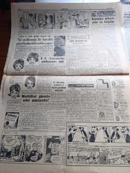 Cumhuriyet Gazetesi - 9 Aralık 1960 - Gençlik Teşekkülleri kurucu mecliste temsil edilmeyecek - İçişleri Bakanı Muharrem İhsan Kızıloğlu tanık mevkiinde ifade verirken fotoğraf - Topkapı hadiseleri davasında İçişleri Bakanı dinlenildi - Cemal Gürselin hastalığı tamamen geçti - Rektör Sıddık Sami Dün vilayetten çıkarken - milli birlik komitesi üyesi Kamil Karavelioğlu dünkü basın toplantısı sırasında fotoğraf - şeyhler ve ağlar iskana tabi oldukları yerde yargılanacaklar - Yassıada İntibaları sarı zarf nerede yazan Yaşar Kemal - Yüksek Adalet Divanı Başkanı Salim Başol'a Kendi resmi hediye edildi fotoğraf - savcı Adnan Menderes'e küfürden  başka şey bilmeyen utanmaz adam dedi - 10. Köy yazan Fakir Baykurt yazı dizisi - Rusların aya insan gönderme teşebbüsü facia ile neticelendi - Ay Üçüncü Dünya Harbine yol açıyordu --Bridget Bardot sinemadan çekiliyorum dedi fotoğraf - İstanbul Ankara Radyosu Programı - Galatasaray İzmir'e - güreşçi Nurettin Zafer Rumenleri çalıştıracak - Fenerbahçe