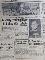 Cumhuriyet Gazetesi - 9 Aralık 1960 - Gençlik Teşekkülleri kurucu mecliste temsil edilmeyecek - İçişleri Bakanı Muharrem İhsan Kızıloğlu tanık mevkiinde ifade verirken fotoğraf - Topkapı hadiseleri davasında İçişleri Bakanı dinlenildi - Cemal Gürselin hastalığı tamamen geçti - Rektör Sıddık Sami Dün vilayetten çıkarken - milli birlik komitesi üyesi Kamil Karavelioğlu dünkü basın toplantısı sırasında fotoğraf - şeyhler ve ağlar iskana tabi oldukları yerde yargılanacaklar - Yassıada İntibaları sarı zarf nerede yazan Yaşar Kemal - Yüksek Adalet Divanı Başkanı Salim Başol'a Kendi resmi hediye edildi fotoğraf - savcı Adnan Menderes'e küfürden  başka şey bilmeyen utanmaz adam dedi - 10. Köy yazan Fakir Baykurt yazı dizisi - Rusların aya insan gönderme teşebbüsü facia ile neticelendi - Ay Üçüncü Dünya Harbine yol açıyordu --Bridget Bardot sinemadan çekiliyorum dedi fotoğraf - İstanbul Ankara Radyosu Programı - Galatasaray İzmir'e - güreşçi Nurettin Zafer Rumenleri çalıştıracak - Fenerbahçe