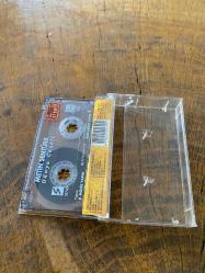 METİN ŞENTÜRK - DÜNYA GÜZELİ - KASET