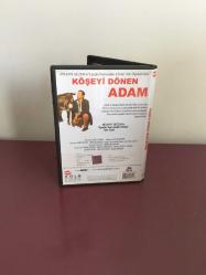 Dvd Film Köşeyi Dönen Adam Kemal Sunal Meral Orhansoy Necla Soylu Ali şen