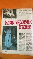 HAYAT HAFTALIK HABER MECMUA, DERGİSİ - ORTA SAYFA POSTER: Ramazan Münasebetiyle Eski Istanbul Manzaraları TOPHANE CAMİİ AVLUSU RESSAM J. BRINDESI - SIRA NO: 583 SAYI: 50 TARİH: 7 ARALIK 1967 MADELEINE HARTOG BEL - ZEKİ MÜREN - AJDA PEKKAN - NERİMAN KÖKSAL - PERİ HAN - CENGİZ YARBAĞ - TAMER GÜVENÇ - İHSAN DURMAZ - BAYAN SUNAY - BAYAN İNÖNÜ - BAYAN ÇAĞLAYANGİL - RIZA PAHLEVİ - RIZA LEKİ - ELA TÜRSAN - İSMAİL TÜRSAN - ELHAN TÜRSAN - ALAEDDİN KEŞAR - FETTAH KOŞAR - SERMET MUHTAR ALUS - RICHARD BURTON - ELIZABETH TAYLOR - KATE BURTON - SYBIL BURTON - RAMAZAN DAVULCULARI - OSMANLI PADİŞAHLARI - ESKİ İSTANBUL MANZARALARI - KADINLAR MATİNESİ - TAKSİM GAZİNOSU - TÜRK-İRAN DOSTLUK CEMİYETİ - İRAN BAŞKONSOLOSLUĞU - HİLTON OTELİ - ALTIN MEKİK - SULTANHAMAM - SAMATYA - YARDIMSEVENLER DERNEĞİ - ANKARA ORDUEVİ - NEW YORK - FLAŞLARIN IŞIĞINDA - BALIKLARA İĞNE TEDAVİSİ - SS WORLD 19 - RAMAZAN 1967 - KADIN EĞLENCESİ - TOPLUM POLİSİ - GAZİNO KUYRUĞU - KADINLARIN GÜNLÜK HAZI -  EKSİKSİZ TAM TAKIM 48 SAYFA