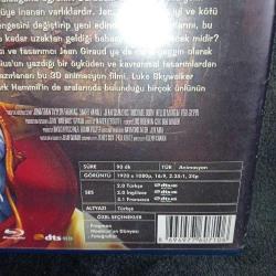 Blu-ray thru the moebius strip uzak dünyalar Bluray. Orijinal, Türkçe dublaj. Disk 10 üzerinden 9.5 temiz, koleksiyonluk