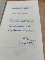 Dağdaki Ateş İmzalı