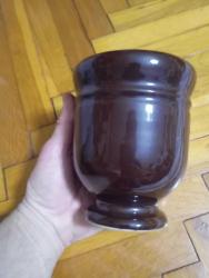 Eski izalatör çamurundan yapılmış çok dayanıklı ve ağır kusursuz büyük havan. Seramik sırrı havanıdır.