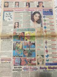 SABAH MELODİ GAZETESİ DOĞUM GÜNÜ HEDİYESİ - 2 EKİM 1992 -Yaşar Kekava-Aykut Işıklar-Süleyman Turan-Wadeck Stanczak-Queen-Freddie-Hülya Vurnal-Bülent Kısa-K. Erçetingöz-Bir dostun ardından-Yaşar Ağabey yaşamıyor-Perde arkası-Kızının düğününde-Kelle koltukta korsan avı-Gözümüz yaşlı gönlümüz yaslı-Müyap bayrağını kim devralacak-Bir dostun ardından-Melodi keyfi-Badem gözlü Freddie’nin Wembley konseri evinizde-Besteciler el kitabı-Test dostluğunuzu ölçüyoruz-Ayrılsak da beraberiz-Saçlarınızı yaşatmanın 10 yolu-Barbie yıldızlı gece-Kenon’un not defteri-Unutulmayan aşklar-İmkansız bir aşk-Bakire değilim diye korkuyorum-Cinsel bilgiler-Garip olaylar-Ölümden sonra hayat