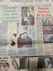 MİLLİYET MOZAİK GAZETESİ DOĞUM GÜNÜ HEDİYESİ - 7 OCAK 1990 -Ayşe Sazak - Kenan Örgünlü - Belkıs Kılıçkaya - Kenan Gezgin - Nazik Işık - Bekir Onur - Ayla - Vasfiye Özkoçak - John Steinbeck - Abdullah Gülgörmüş - Füsun Erbulak - Altan Erbulak - Sedat Peker - Mehmet Tekler - Entel dayağı - Mor Çatı Kadın Sığınağı - Sonuçta biz de insanız - İsveç’te erkeklerin de sığınağı var - Ayla 34 yaşında - Bir yılda 221 çocuk kayboldu - Babası - 1989’la bitenler… Ve 90’la başlayanlar - 6 günde gelen yarın - Amerikanvari yasaklar - Şapka satışları arttı - Kocalar, karılarını haraç mezat işte böyle satıyor - Kitabım değil, ben yargılandım - Doğum müjdesi 50 bin lira - Çizgili yazılar - Haslet Saka