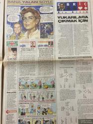 HÜRRİYET GAZETESİ DOĞUM GÜNÜ HEDİYESİ -20 TEMMUZ 1996-Andrea Cecchi-Kata Ayşe Arman-Yurtsan Atakan-Tufan Türenç-Gülden Aydın-Cengiz Yüzsever-Nilhan Sesalan-Zeynep Güven-Hulki Cevizoğlu-Cem Özer-Scott McNealy-Cengiz Semercioğlu-Carl Schultz-Demi Moore-Michael Biehn-Jürgen Prochnow-Peter Friedman-Nurseli İdiz-Bruce Geller-Sema Özkan-Zuhal Olcay-Hülya Uğur-Güngör Bayrak-Serdar Turgut-Ayşe Özek Karasu-Edwin Bustillos-Ndyokoro Amnoni-Albene Simeonova-Bill Ballantine-Nilüfer Demir-Mustafa Duran-Nurten Akarsu  Hürriyet tarih boyunca en kaliteli şarapları üreten Chianti’de-Hem kutsal hem günah şarap-Aktif kadercilik-Kafa kazıtmanın sonuçları-Cumartesi Anneleri Genç Etkinlikte-Atlanta teknoloji oyunları-Firewall yazılımları ve güvenli network’ler-Bilgisayarla beste yarışması-internet tekeline karşı güç birliği-Saklambaç tatilde-Yedinci İşaret-Dedikoducu Cem-Atv’yi protesto ediyorum-Şarabı Sümerler’in bulduğu ortaya çıktı-Şarap-Sinem Kanal D-Kapıcılar Kralı-Saklambaç-Yedinci İşaret-Sonuçsuz tart