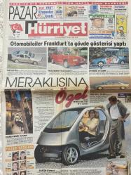 HÜRRİYET GAZETESİ DOĞUM GÜNÜ HEDİYESİ -17 EYLÜL 1995-Hüsnü Kuru-Hamdi Ayva-Fahrettin Tintin-Oğuz Aral-Çiğdem Toker-Yeşim-Bobby McFerrin-Madonna-Roxette-Balık Ayhan-Celile-Jim Morrison-Chris Isaak-Neil Young-Genesis-Whitfield-Süleyman Demirel-Lale Barçın İmer-Ada Sezer-Tuğrul Mungan-Tuğrul Savaş-Bilinç Akışı-Lâl Uludağ-Nahit Menteşe-Mahsun Kırmızıgül-İbrahim Tatlıses-Mike-Erk-Müge-Tuna  BMW’nin 5 yıldızlı otomobili-Swatch otomobil-Pekin’de Sonbahar-Çocuklar 20 milyar dolara hükmediyor-Pasifik’te büyük gözaltı-Nükleer deneme nasıl gerçekleştirilecek?-Caza adanan yaşam-Tuna Ötenel’den geç kalmış albüm: Sometimes-Yeşim, kendi fermanını yazdı-Herci Çelik’e yaradı-Balık Ayhan Çengelköy’e borçlu-Bizi sıkma Roxette-Köpek öksü Madonna-Maestro Bobby McFerrin-Ruhumu özgür bırakın-Nahit Menteşe’yi karısı eve almadı-İzmir Fuarı’nda Mahsun Kırmızıgül maç sırasında İbo’ya 6 çekti-Oğuz Aral Hürriyet’ten istifa etti-En Kiraz Dudak yarışmasının finalistleri belli oldu-Fuarda müzik ve dans-Recep Tayyip