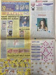HÜRRİYET GAZETESİ DOĞUM GÜNÜ HEDİYESİ -17 EYLÜL 1995-Hüsnü Kuru-Hamdi Ayva-Fahrettin Tintin-Oğuz Aral-Çiğdem Toker-Yeşim-Bobby McFerrin-Madonna-Roxette-Balık Ayhan-Celile-Jim Morrison-Chris Isaak-Neil Young-Genesis-Whitfield-Süleyman Demirel-Lale Barçın İmer-Ada Sezer-Tuğrul Mungan-Tuğrul Savaş-Bilinç Akışı-Lâl Uludağ-Nahit Menteşe-Mahsun Kırmızıgül-İbrahim Tatlıses-Mike-Erk-Müge-Tuna  BMW’nin 5 yıldızlı otomobili-Swatch otomobil-Pekin’de Sonbahar-Çocuklar 20 milyar dolara hükmediyor-Pasifik’te büyük gözaltı-Nükleer deneme nasıl gerçekleştirilecek?-Caza adanan yaşam-Tuna Ötenel’den geç kalmış albüm: Sometimes-Yeşim, kendi fermanını yazdı-Herci Çelik’e yaradı-Balık Ayhan Çengelköy’e borçlu-Bizi sıkma Roxette-Köpek öksü Madonna-Maestro Bobby McFerrin-Ruhumu özgür bırakın-Nahit Menteşe’yi karısı eve almadı-İzmir Fuarı’nda Mahsun Kırmızıgül maç sırasında İbo’ya 6 çekti-Oğuz Aral Hürriyet’ten istifa etti-En Kiraz Dudak yarışmasının finalistleri belli oldu-Fuarda müzik ve dans-Recep Tayyip