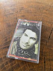 UĞUR IŞILAK - BEN AĞLARSAM KIYAMET KOPAR - KASET