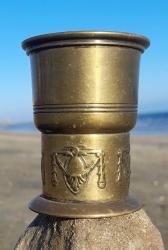 Antika pirinç art nouveau bardak damgalı