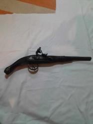 Antika Pistol