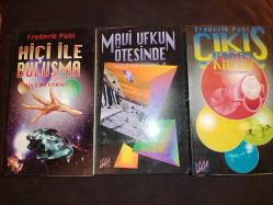 Hiçi Destanı 3 Kitap ( Çıkış Kapısı - Mavi Ufkun Ötesinde - Hiçi İle Buluşma )