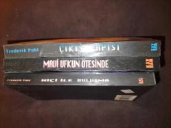 Hiçi Destanı 3 Kitap ( Çıkış Kapısı - Mavi Ufkun Ötesinde - Hiçi İle Buluşma )