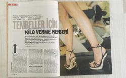 YENİ AKTÜEL HAFTALIK HABER DERGİSİ - SAYI 145 - 17/23 NİSAN 2008 BAFRASPOR CİNAYETLERİNİN EN ŞÜPHELİ İSMİ KENDİNİ YARGILADI - KARBON EMİSYON BORSASI: KİRLİ HAVA ALINIR SATILIR - SUDAN ORDUSUNU GİYDİREN TÜRK İŞADAMI OKTAY ERCAN - MÜNİR ÖZKUL PATLAMASI: “YAŞAR USTA” KRİTERLERİ TOPLUMSAL HAREKETE DÖNÜŞÜYOR - DR. HİKMET KIVILCIMLI’NIN KAYIP ARŞİVİ: ZİNDAN HAYATI VE GİZLİ BÖLÜMLER - OTURDUĞUN YERDEN KİLO VER: YATALAK HASTALAR İÇİN GELİŞTİRİLDİ - “HATIRLA SEVGİLİ” TAŞ GİBİ BİR DİZİ, POLİTİK FİLMİMİZ YOK AMA… - “DEVLETİ KURTARMA” GEREKÇESİ: ENES KABAKERYA’DAN İSLAM VE SEKÜLARİZM TARTIŞMASI - SERGIO RAMAZZOTTI’DEN BETON DUVARLARLA ÇEVRİLİ BATI ŞERİA İZLENİMLERİ - SINIRLARINI SAVAŞ ÇİZİYOR: SINIR TANIMAYAN DOKTORLAR’DAN KRİZ BÖLGELERİNE TANIKLIK - RAMAZAN ÖNEN’DEN TUVALDE KINA GECESİ: PARMAKLARLA RESİM - FUAT KEYMAN - HİKMET KIVILCIMLI - MÜNİR ÖZKUL - RAMAZAN ÖNEN - ENES KABAKERYA - SERGIO RAMAZZOTTI - OKTAY ERCAN - MEHMET ALİ KILIÇBAY - KEMAL SAYAR - ALPER GÖRMÜŞ - NIHAL BENGİSU KARAC 98 SAYFA