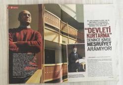 YENİ AKTÜEL HAFTALIK HABER DERGİSİ - SAYI 145 - 17/23 NİSAN 2008 BAFRASPOR CİNAYETLERİNİN EN ŞÜPHELİ İSMİ KENDİNİ YARGILADI - KARBON EMİSYON BORSASI: KİRLİ HAVA ALINIR SATILIR - SUDAN ORDUSUNU GİYDİREN TÜRK İŞADAMI OKTAY ERCAN - MÜNİR ÖZKUL PATLAMASI: “YAŞAR USTA” KRİTERLERİ TOPLUMSAL HAREKETE DÖNÜŞÜYOR - DR. HİKMET KIVILCIMLI’NIN KAYIP ARŞİVİ: ZİNDAN HAYATI VE GİZLİ BÖLÜMLER - OTURDUĞUN YERDEN KİLO VER: YATALAK HASTALAR İÇİN GELİŞTİRİLDİ - “HATIRLA SEVGİLİ” TAŞ GİBİ BİR DİZİ, POLİTİK FİLMİMİZ YOK AMA… - “DEVLETİ KURTARMA” GEREKÇESİ: ENES KABAKERYA’DAN İSLAM VE SEKÜLARİZM TARTIŞMASI - SERGIO RAMAZZOTTI’DEN BETON DUVARLARLA ÇEVRİLİ BATI ŞERİA İZLENİMLERİ - SINIRLARINI SAVAŞ ÇİZİYOR: SINIR TANIMAYAN DOKTORLAR’DAN KRİZ BÖLGELERİNE TANIKLIK - RAMAZAN ÖNEN’DEN TUVALDE KINA GECESİ: PARMAKLARLA RESİM - FUAT KEYMAN - HİKMET KIVILCIMLI - MÜNİR ÖZKUL - RAMAZAN ÖNEN - ENES KABAKERYA - SERGIO RAMAZZOTTI - OKTAY ERCAN - MEHMET ALİ KILIÇBAY - KEMAL SAYAR - ALPER GÖRMÜŞ - NIHAL BENGİSU KARAC 98 SAYFA