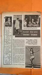 HAYAT HAFTALIK HABER MECMUA, DERGİSİ - ORTA SAYFA POSTER : Osmanlı Saraylarında Güzel Kadınlar: 2 Nilüfer Hatun MUNIE FEHIM - SIRA NO: 16 SAYI: 2 TARİH: 2 OCAK 1964 ŞEVKET RADO - HİKMET FERİDUN ES - HİKMET ANDAÇ - NİLÜFER HATUN - DEBBIE REYNOLDS - SÜREYYA - ŞAH RIZA PEHLEVİ - DON JAIME MORA ARAGON - KRALİÇE FABIOLA - ANITA GILLETTE - POCAHONTAS - İSMET İNÖNÜ - MAKARYOS - TEKİRDAĞ FASİKÜLÜ - HAYAT TÜRKİYE ANSİKLOPEDİSİ - M.G.M. - LONDRA ÜÇLÜ GARANTİ ANTLAŞMASI - LEFKOŞA - AKDENİZ - KIBRIS TÜRK CEMAATİ - KIBRIS TÜRK GENÇLİĞİ - ÜNİVERSİTE MİTİNGİ - TAKSİM YÜRÜYÜŞÜ - TÜRKİYE RADYOLARI - KIBRIS TÜRK ŞEHİTLERİ - KIBRIS TÜRK MÜCADELESİ - KIBRIS TÜRK MATEMİ - YAHYA BENEKAY - TAMER GÜVENÇ - HOMEROS - HEFESTOS - ZEUS - HESTIA - APOLLON - PROMETHEUS - BELLEROPHON - PEGASUS - KIMERA - OLYMPOS DAĞI - ANTALYA KÖRFEZİ - YANARTAŞ - PANATHENE OYUNLARI - SEPTERYA OYUNLARI - LAMYADOFORIS OYUNLARI - OLYMPİYAT MEŞALESİ - TOKYO OLİMPİYATLARI - ERICSSON TÜRK TİCARET - KESSLER   -  EKSİKSİZ TAM TAKIM 48 SAYFA