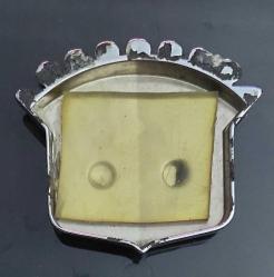 Cadillac Logo-Arma. Renkli Mineli, Krom Kaplama/2000'ler. Kullanılmış Araba Arması. (65×65 mm)