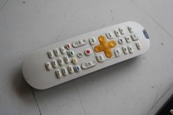 TURKCEL TV   KUMANDA  DETAY RESIMDE KUMANDA (DEMİR RAF 29