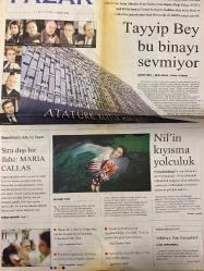 CUMHURİYET PAZAR GAZETESİ DOĞUM GÜNÜ HEDİYESİ- 1 MART 2009-Recep Tayyip Erdoğan-Sevda Binici-Orhan Kurtulda-Orhan Aydın-Ataol Behramoğlu-Nuri Çolakoğlu-Mete Tapan-Murat Tabanlıoğlu-Eyüp Muhçu-Gamze Erbil-Şirin Güven-Zuhal Aytolun-Maria Callas-Alfonso Signorini-Ali Deniz Uslu-Nil Karaibrahimgil-Deniz Yavuzyiğit-Ümit Ünal-Deniz Öztoklar-Uğur Hüküm-Ataol Behramoğlu-Erdinç Utku-Sabha Tekand-Ahmet Arpad-Osman Ikiz-Selçuk Erez-Vedat Arık-Aziz Nesin-Hüseyin Baş-Mustafa Çakır-Deniz Yavuzyiğit-Deniz Ülke Arıboğan-Şebnem Top-Zehra Çelenk-Levent Korkut  Tayyip Bey bu binayı sevmiyor-Skandallarla dolu bir hayat-Sıra dışı bir ilah: Maria Callas-Nil’in kıyısına yolculuk-Avrupa’da bir hayalet kol geziyor-Ormandaki inatçı adam-Trollhattan yasta-Maria Callas: Duyarlı gururlu ve kırılgan ilah-Paralara ne resmi?-Aziz Nesin sahnesi yok sayılıyor-Sanatçılar kaygılı-Herkes sanattan yana ama-AKP’nin kültürden anladığı para…-Rant peşindeler demek yanlış…-Gölgəsiz bir film-Sivil toplum her yerde olsun diye–