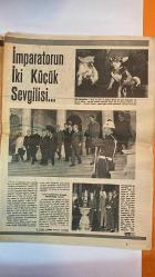 HAYAT HAFTALIK HABER MECMUA, DERGİSİ - ORTA SAYFA POSTER : Rüstem Paşa Camii SEVKET DAG - SIRA NO: 790 TARİH: 25 KASIM 1971 SAYI: 48  ZUHAL AKTAN - FUAT SÜREN - HAILE SELASİYE - LİLİ - ÇİÇİ - ZAUDITU - ATİLA SAV - AYDIN AYTAÇ - ŞÜKRAN AYTAÇ - IŞIK AYTAÇ - DEMİR AYTAÇ - AYDIN YILMAZ - HALDUN DORMEN - ÖMER DORMEN - ÖZDEMİR ERDOĞAN - ERCAN AKTUNA  MİLYONERLER GÖLÜ KIYILARINDA BİR İSTANBULLU - ANTALYA’DA MODERN TATİL KÖYÜ - HAİLE SELASİYE’NİN İSTANBUL ZİYARETİ - İMPARATORUN İKİ KÜÇÜK SEVGİLİSİ - İMPARATORLAR İMPARATORU - DOLMABAHÇE SARAYI VE TOPKAPI GEZİSİ - HOFFMANN’IN MASALLARI OPERASI - BABALARIN ORTAK DERDİ: VAKİT AYIRAMAMAK - ÇALIŞMA BAKANI ATİLA SAV’IN AİLE HAYATI - HALDUN DORMEN VE OĞLU ÖMER’İN KÜTÜPHANE DOSTLUĞU -  EKSİKSİZ TAM TAKIM 48 SAYFA