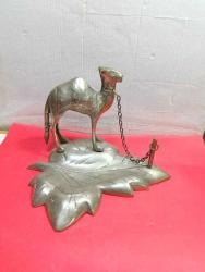 RF44---YAPRAK KAİDELİ PİRİNÇ DEVE FİGÜRÜ