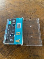 KIRAÇ - BİR İSTANBUL MASALI / FİLM MÜZİKLERİ - KASET