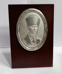 MUSTAFA KEMAL ATATÜRK KALPAKLI GÜMÜŞ RÖLYEF BÜSTLÜ PLAKET