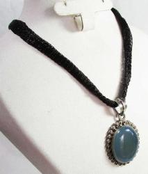 925 ayar BüYüK AKİK TAŞ UçLu GÜMÜŞ KOLYE.........