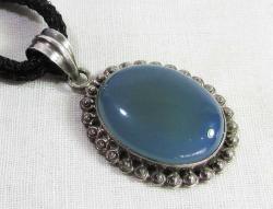 925 ayar BüYüK AKİK TAŞ UçLu GÜMÜŞ KOLYE.........