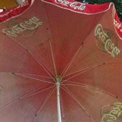 Oldukça Eskilerden Coca Cola Plaj Semsiyesi