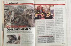YENİ AKTÜEL – SAYI 135 – 7/13 ŞUBAT 2008 – 98 SAYFA – “PKK’YI YÖNETEN TÜRKLER” – “ÖCALAN DA ERGENEKONCU VE GÖREVİ SÜRÜYOR” – PAPA SUİKASTINDA İKİ AĞCA MI VARDI? – ÜNLÜ LİDERLERİN AŞK MEKTUPLARI – KANSERİ NEZLE YAPAN MAKİNE – TESTİ ÇÖZ YANITI BUL – NAMAZIN ORTASINDA KALP KRİZİ SENARYOSU – DÜNYANIN İLK “BAŞTAN ÇIKARMA OKULU”NDAN TÜYOLAR – AŞK LİSESİ HER YIL 1000 MEZUN VERİYOR – “FEMİNİZM CAZİBEYİ BOZDU” – “MUTLU AŞKLAR DA GEVEZE OLUR” – “SON DERS”İ RAMBO DA İZLESİN – “TURBANA FRANSIZ ÇÖZÜMÜ” – “VELLİ KÜÇÜK, ÇOK KÜÇÜK!” – MÜDAHALE ETMEK FARZDI – SIFIRIN ALTINDA ‘-18’ GECELER – “KARAKOLA BİLDİRMEYEN ÂŞIK OLAMAZ” – TANITIRAYIM, MÜSTAKBEL KANSERLİ HÜCRENİZ – TÜRKİYE’NİN HEDEFİ 2 M. 26 CM – UFO GÖREN MASUM BEKÇİ – “SON JEOLOJİK ZAMAN”A GİRDİK – DÜNYANIN KABUĞU SOYULACAK – MIGRENE VE YORGUNLUĞA NÖRAL TERAPİ – BAYRAMPAŞA’NIN CEZASI DOLDU – JULIETTE BINOCHE: “HUZURUMUN YEDİ ANAHTARI” – GRİPTE SCHENGEN ÜLKESİYİZ – DENESE BİLE GÖZ DÖVMESİ YAPTIRMAYIN