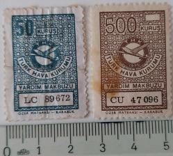 1970 TÜRK HAVA KURUMU 50 KURUŞ OLAN PUL İLE 1972 T.H.KURUMU 500 KURUŞ OLAN ORİJİNAL DAMGALI YARDIM MAKBUZU PULLARI H2RR1 ÇOK NADİRDİR