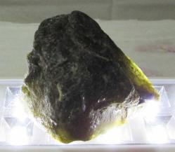 SüPeR YEŞİL ReNKLi FLORİT DoĞaL İŞLENMEMİŞ TAŞ....310CT