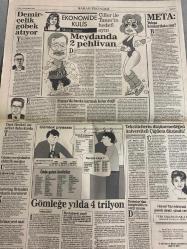 SABAH EKONOMİ GAZETESİ DOĞUM GÜNÜ HEDİYESİ  - 19 HAZİRAN 1992-Rüşdü Saracoğlu-Yalım Erez-Ali Korkut-Sükrü Tekbaş-Yavuz Semerci-Helmuth Kohl-Osman Ulagay-Ali Rıza Kardüz-Vedat Alaton-Şelale Kadak-Mehmet Bayraktar-Hüseyin Bayraktar-Meral Tamer-Nedim Özkan-Çiğdem Erdem  Rüşdü Saracoğlu istifanın eşiğinde-TÜSİAD macera aramaktan vazgeçsin-Sükrü Tekbaş’ı SPK’nın derebeyleri harcamış-Osmanbey’de bir garip han davası-Elektronikçiler gözü harçlıklara dikti-Borsa ihale ve dolara aldırmadı-Yabancı banka nasıl kazanacağını biliyor-Halkımız tasarruf için artık doları tercih ediyor-Vedat Alaton’un hayali şair olmak-Bayraktarlar’ın dünyası işleri-Demirçelik göbek atıyor-Meydanda 2 pehlivan-Çiller ile Taner’in hedefi aynı-META yoksa konkordato mu-Gömlek piyasası-Gömleğe yılda 4 trilyon-Tekstilcilerin düşünemediğini üniversiteli Çiğdem düşündü  Karikatür isimleri ve çizerler: SPK karikatürü