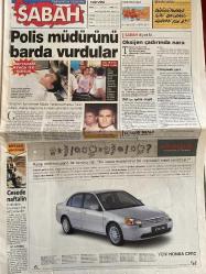 SABAH GAZETESİ DOĞUM GÜNÜ HEDİYESİ - 8 TEMMUZ 2001- TAM TAKIM 40 SAYFADIR -Köhler-Ecevit-Hülya Avşar-Kaya Çilingiroğlu-Lucescu-Sergen-Jardel-Hagi-Zidane-Sedat Doğan-Berkant Göktan-Arif Erdem-Hakan Bayraktar-Rapaic-Aziz Yıldırım-Denizli-Baev-Sezer-Bayındır-Bakan Ünlü-Morand-Trabzonspor-Hamza Turan Ayberk-Hülya Karabağlı-Güngör Mengü  Futbol evinize geliyor-İşte IMF’nin son uyarısı-Ecevit’ten yaylım ateşi-Hülya hiç bu kadınla aldatılır mı-Sergen’e nota-Aslan’da Jardel paniği-Yeniler gözdağı veriyor-Arif olan anlar-Hagi’nin yerine tek care Zidane-Gençliğin ihtilali-İşi Cavcav bitirecek-Rapaic’in derdi para-Fener turp gibi-İlhan&Tümer resti-Filede harakiri-19 Mayıs kurtuldu-Basketçiler Almanya’ya-Polis müdürünü barda vurdular-Oksijen çadırında nara-Cesede naftalin-Erdal Bilallar-Necdet Çokan-ABD-Polis-Rus sevgilisi-Cem Uzan-Aylin Üstündağ  1.5 yıl daha bekleyeceğiz-ABD fay hattını uydudan izliyor-Eğitim yap-boz değil-Polis Rus sevgilisini öldürüp intihar etti-Bu mu adalet-IMF’ye kırmızı ka