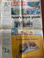 SABAH GAZETESİ DOĞUM GÜNÜ HEDİYESİ - 8 ARALIK 1999 -TAM TAKIM 34 SAYFADIR -Hatipoğlu-Haşim Kılıç-Cakıcı-Gençay Güçlü-Natali-Rauf Tamer-Ahmet Vardar-Salih Memecan-Serdar-Saffet-Osman-Bruno-Terim-Vedat-Popescu-Mustafa Sarıgül-Süreyya Serdengeçti-Sergen-Alpay-Zeman-Hüsnü Çil-Bahçeli-Demirel-Türkeş-Cevat Ayhan-Livaneli-Tülin Şahin-Faziletli vekile meydan dayağı-Başkent’i şok eden seçim-Türkiye’nin sabrı taştı-Aşiret cezaevi koğuşunu yaktı-Kartal yuvasında-Atina yumuşuyor-Küçük Baba’nın elleri titredi-Natali çok can yakacak-Fener’e büyük gözaltı-Başarı yetmez-Müthiş takas-Terim kazanacağız-Popescu’dan iyi haber-Şeker gibi kura-Sergen’in ipi çekildi-Sergen bombaladı-Alpay ben de giderim-Türkiye’de kapılar kapalı-Hedef saptırma-Bahçeli’den salvo-Bahçeli neye kızdı-Terörist başı idam edilmeli-İnsaf edin biraz-Prefabrikler çok edepsiz-Yeni Cindy’miz podyumda bayıldı-Müteahhitler Metris size ders olmadı mı-Livaneli unutulmayanlar-Bizimcity-Sizinkiler-Fatih Sultan Mehmet yine İstanbulda-Cihat Mat