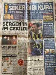 SABAH GAZETESİ DOĞUM GÜNÜ HEDİYESİ - 8 ARALIK 1999 -TAM TAKIM 34 SAYFADIR -Hatipoğlu-Haşim Kılıç-Cakıcı-Gençay Güçlü-Natali-Rauf Tamer-Ahmet Vardar-Salih Memecan-Serdar-Saffet-Osman-Bruno-Terim-Vedat-Popescu-Mustafa Sarıgül-Süreyya Serdengeçti-Sergen-Alpay-Zeman-Hüsnü Çil-Bahçeli-Demirel-Türkeş-Cevat Ayhan-Livaneli-Tülin Şahin-Faziletli vekile meydan dayağı-Başkent’i şok eden seçim-Türkiye’nin sabrı taştı-Aşiret cezaevi koğuşunu yaktı-Kartal yuvasında-Atina yumuşuyor-Küçük Baba’nın elleri titredi-Natali çok can yakacak-Fener’e büyük gözaltı-Başarı yetmez-Müthiş takas-Terim kazanacağız-Popescu’dan iyi haber-Şeker gibi kura-Sergen’in ipi çekildi-Sergen bombaladı-Alpay ben de giderim-Türkiye’de kapılar kapalı-Hedef saptırma-Bahçeli’den salvo-Bahçeli neye kızdı-Terörist başı idam edilmeli-İnsaf edin biraz-Prefabrikler çok edepsiz-Yeni Cindy’miz podyumda bayıldı-Müteahhitler Metris size ders olmadı mı-Livaneli unutulmayanlar-Bizimcity-Sizinkiler-Fatih Sultan Mehmet yine İstanbulda-Cihat Mat