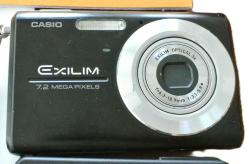 CASİO EXİLİM EX-Z75 MODEL FOTOĞRAF MAKİNESİ
