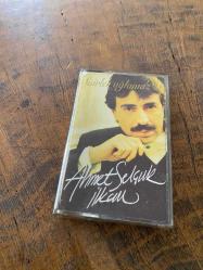 AHMET SELÇUK İLKAN - ŞAİRLER AĞLAMAZ - KASET