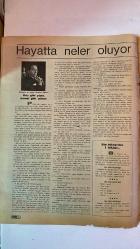 HAYAT HAFTALIK HABER MECMUA, DERGİSİ - ORTA SAYFA POSTER : SIRA NO: 848 SAYI: 2 TARİH: 24 OCAK 1973  HİKMET FERİDUN ES – ÇETİN EMEC – GINA LOLLOBRIGIDA – MANFRED KAISER – OSMAN KIBAR – DOĞAN KASAROĞLU – ORHAN TOKATLI – HÜSAMETTİN ÇELEBİ – ZEKİ SÖZEN – MICHAEL CAINE – CHARLTON HESTON – ANTHONY QUINN – YOLANDA QUINN – GREGORY PECK – PETER USTINOV – CAROL LYNLEY – SAMMY DAVIS JR. – GEORGE HAMILTON – GREY BOYD – DAN KENYON  SARAYLAR İLAVESİ: İKİNCİ FASİKÜL – ŞÖHRETLERİN KEPÇESİNDEN TÜRK YEMEKLERİ – GINA LOLLOBRIGIDA HAYAT SAYFALARINDA – OSMAN KIBAR: TELEVİZYON OSMAN – İZMİR BELEDİYE BAŞKANININ RÖPORTAJI – HOLLYWOOD’DA 1973 YILBAŞI EĞLENCESİ – MASKELİ BALOLAR VE KOVBOY PARTİLERİ – HOLLYWOOD’UN DEVLERİ: HESTON, QUINN, PECK, DAVIS – PETER USTINOV’UN FIKRALARI – DÜŞÜNCELER SÖZLÜĞÜ: FİKİR, FİKİR AYRILIĞI, FLÖRT, FRANSA, FRANSIZ, GAYE, GAZETECİLİK, GECE, GEÇ KALMAK -  EKSİKSİZ TAM TAKIM 48 SAYFA