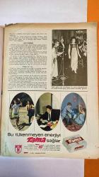 HAYAT HAFTALIK HABER MECMUA, DERGİSİ - ORTA SAYFA POSTER: II. Sultan Bayezid Han-1 -  SIRA NO: 597 SAYI: 12 TARİH: 14 MART 1968  HİKMET FERİDUN ES – MEHMET A. KAYABAL – NECLA İZ – OZAN SAĞDIÇ – MELİH ESENBEL – EMİNE ESENBEL – SARA KORLE – ŞAFAK GÜRSOY – I. GÜNGÖR – KÖKSAL TÜRK  GÜNEY AFRİKA’DA TIP MUCİZESİ: YAPIŞIK İKİZLERİN AYRILMASI – HAYAT TURİZM REHBERİ BAŞLIYOR: ANTALYA VE BODRUM – WASHINGTON’DA TÜRK GECESİ: ESENBEL’LERDEN KÜLTÜREL TANITIM – ORTADOĞU TEKNİK ÜNİVERSİTESİ’NDE ELEKTRONİK BEYİN – ATATÜRK PORTRESİ VE MAKİNENİN CEVAPLARI – YILIN EN GÜZEL DÖRT FOTOĞRAFI YARIŞMASI BAŞLADI – LEICA M3 FOTOĞRAF MAKİNESİ ÖDÜLLÜ YARIŞMA – TOKALON MAKYAJ ÜRÜNLERİ: BAKIM SAĞLAYAN MAKYAJ – TÜRK MİLLİ OYUN EKİBİNDEN AMERİKAN ÇOCUK SAĞLIK HASTANESİNE DESTEK -  EKSİKSİZ TAM TAKIM 48 SAYFA