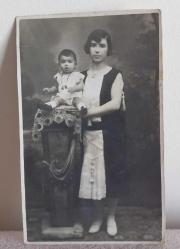 1940'LAR SİYAH BEYAZ ANNE ÇOCUK HATIRA FOTOĞRAFI KONDİSYON YÜKSEK KOLEKSİYONLUK